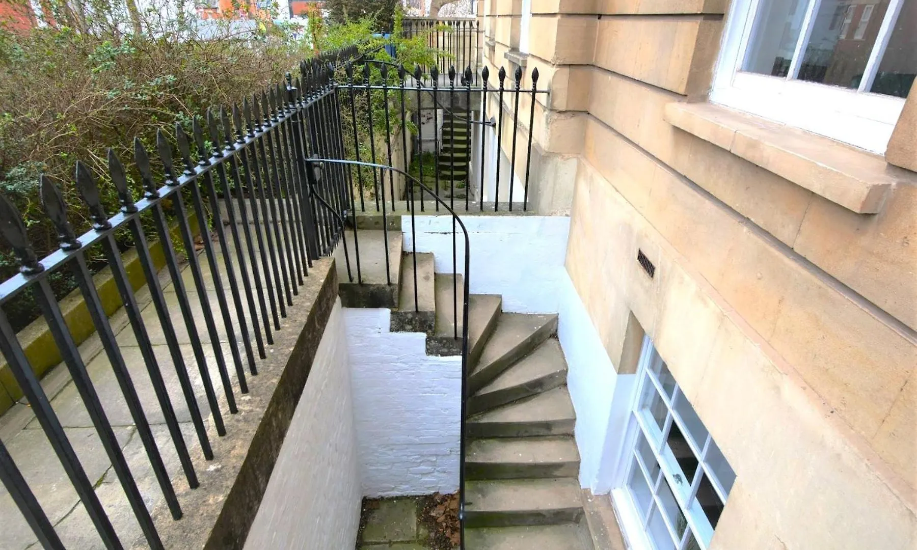 Margaret'S Garden By Fortuna Property Cheltenham Apartment